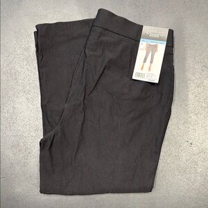 Rafaella Black Capris